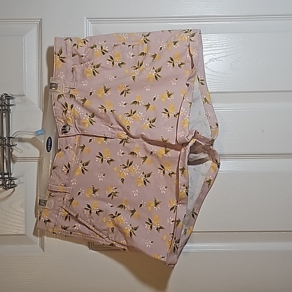 So Pink and Yellow Short Size JR 17 - Picture 1 of 5